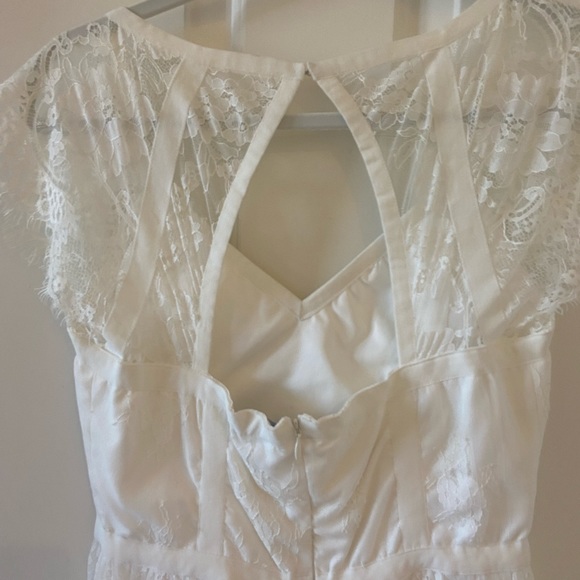 Parker Revolve Lace Long Dress Lace Formal Gown in Ivory White Size 6 - Picture 6 of 8